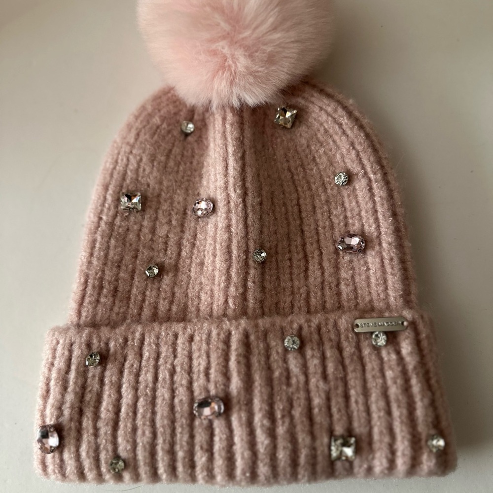 Steve Madden Pom Pom winter hat light pink with gems NWOT - Picture 2 of 5